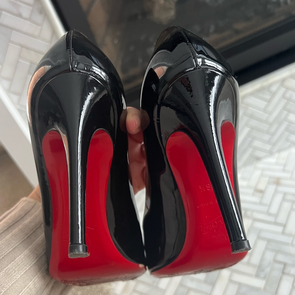 Christian Louboutin Pumps- 36.5 - Picture 4 of 12